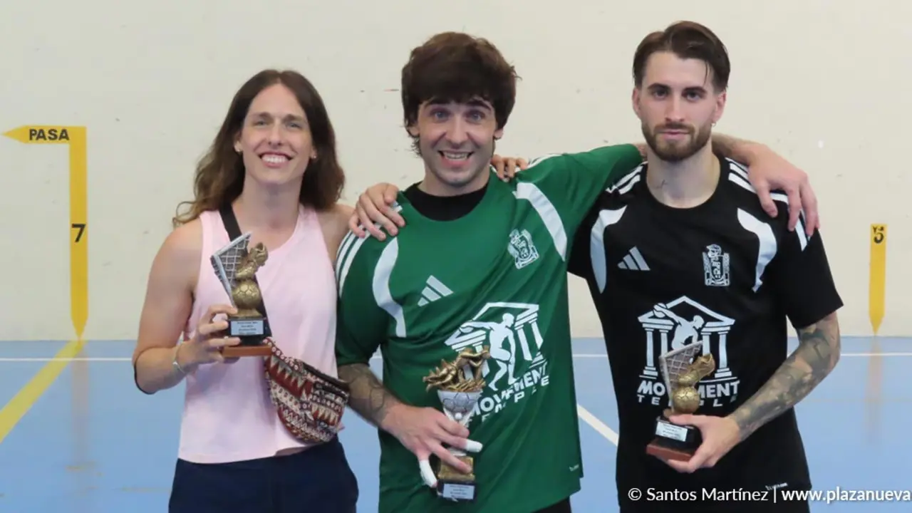 Mejor jugadora Edurne Garc&iacute;a, mejor jugador Adri&aacute;n Calv&oacute; y mejor portero Israel cornago