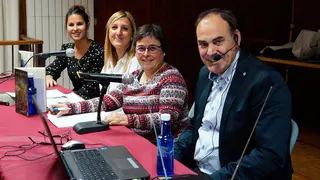 Jes&uacute;s Nieva en la presentaci&oacute;n de su nueva novela