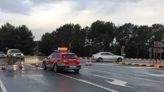 La N121 ha tenido que cortarse entre Caparroso y los Abetos