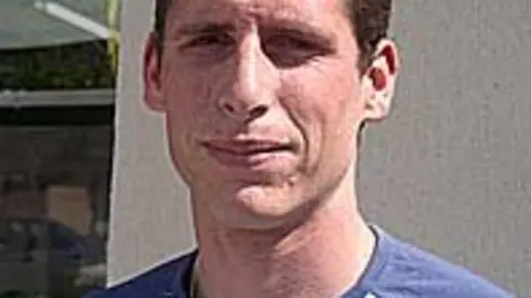 1127287422.jpg