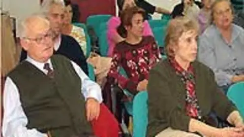 1130917403.jpg