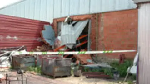 1147853449.jpg