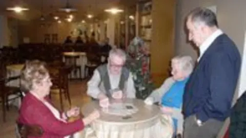 1158057341.jpg