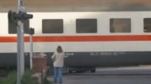 1158740200.jpg
