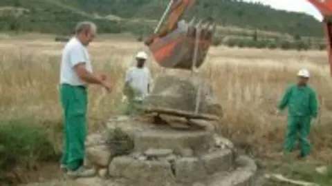 1188979299.jpg