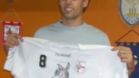1189579966.jpg