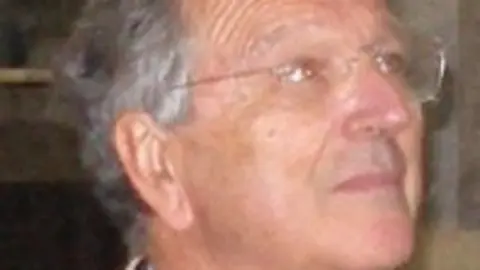 1194424663.jpg