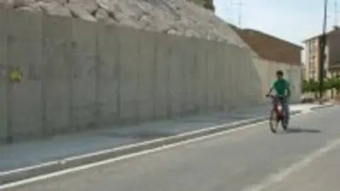 1194427858.jpg
