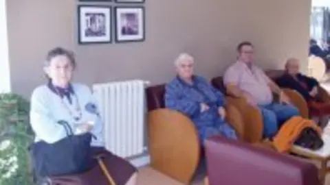 1199266877.jpg