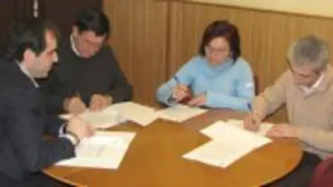 1200473238.jpg
