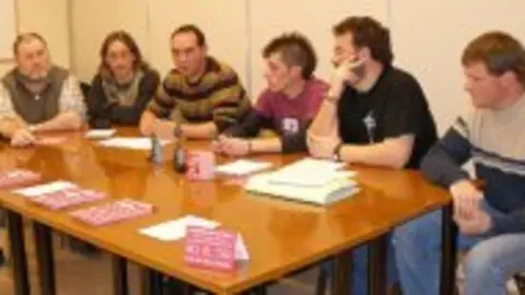 1200472949.jpg