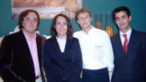 1211970188.jpg