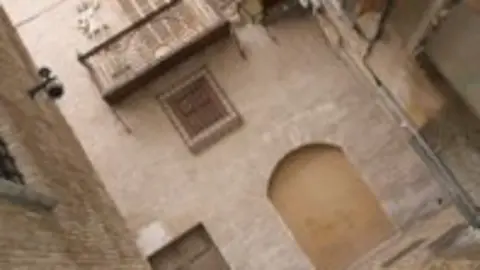 1214377640.jpg