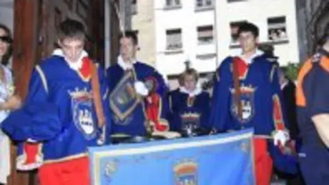 1215510248.jpg