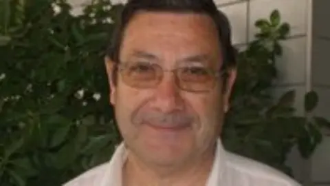 1219818391.jpg
