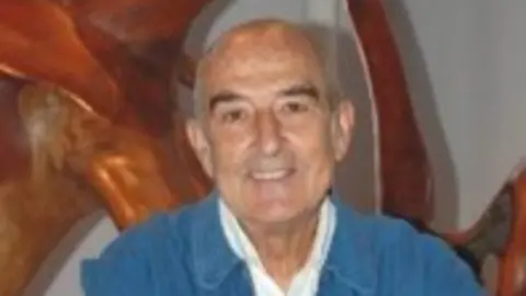 1224661015.jpg