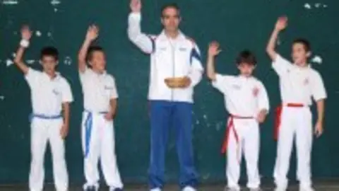 1225880731.jpg