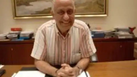 1221642022.jpg
