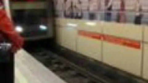 1226478956.jpg