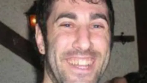 1235549155.jpg