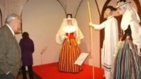 1240386301.jpg