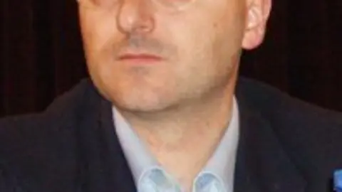 1240388714.jpg