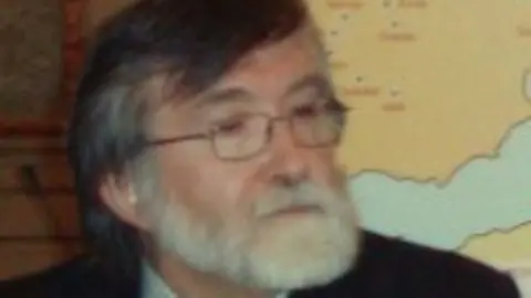 1242801988.jpg