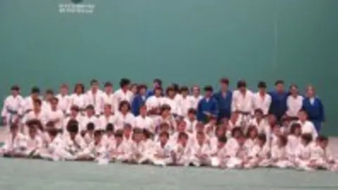 1245834215.jpg