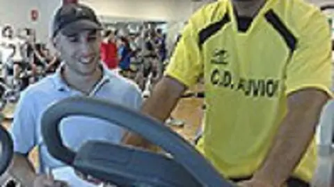 1254245564.jpg