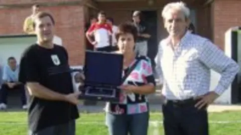 1254904122.jpg