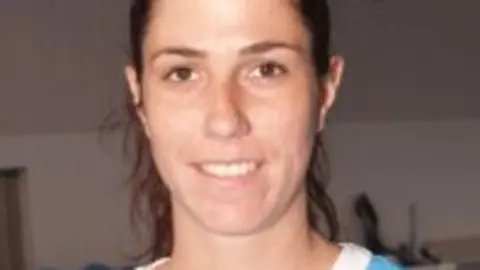 1257941710.jpg
