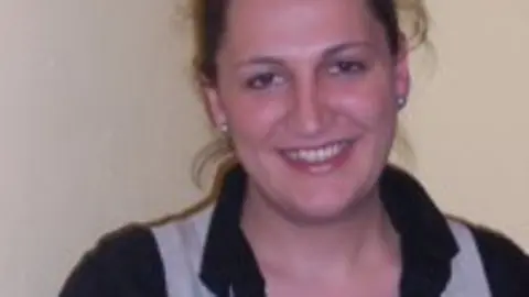 1259656592.jpg
