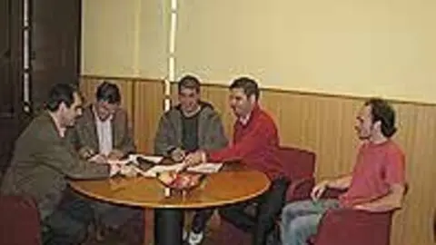 1260347731.jpg