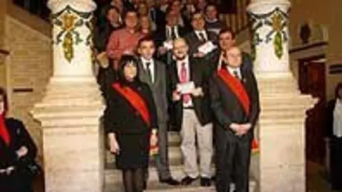 1260953741.jpg