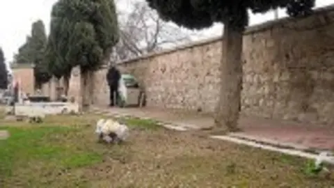 1264582600.jpg
