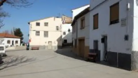 1265186638.jpg