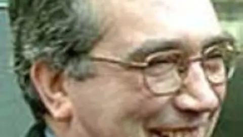 1267601980.jpg