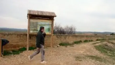 1271230088.jpg