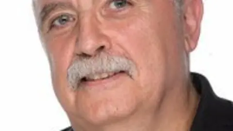 1290586469.jpg