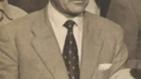 1291884257.jpg