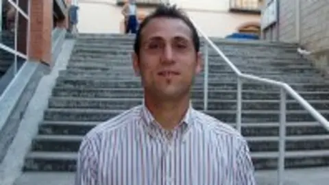 1296031569.jpg