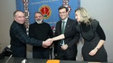 1297241162.jpg