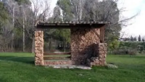 1300871043.jpg