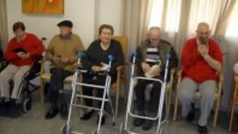 1302073324.jpg