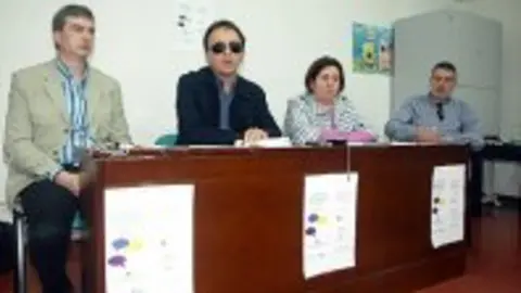 1302074592.jpg