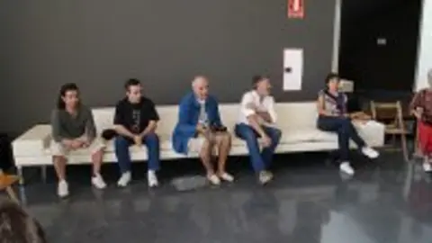 1317799650.jpg