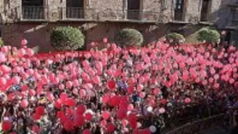 1318489115.jpg
