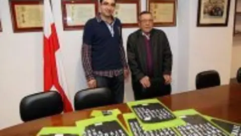 1320825645.jpg