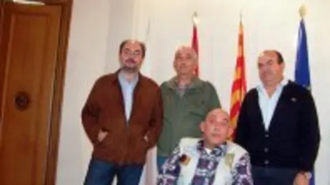 1321432656.jpg