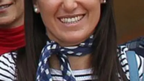 1321430929.jpg